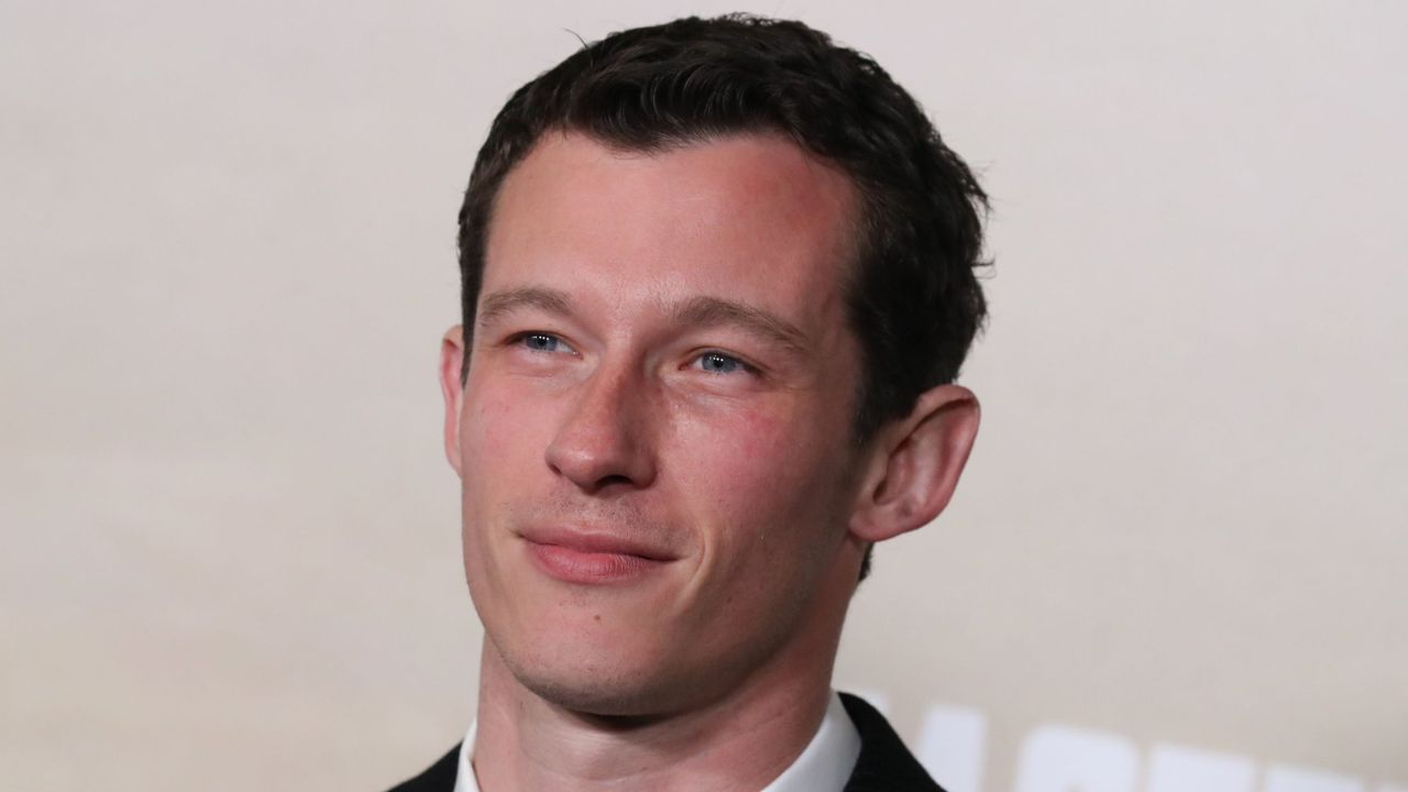 Callum Turner será o protagonista de Neuromancer
