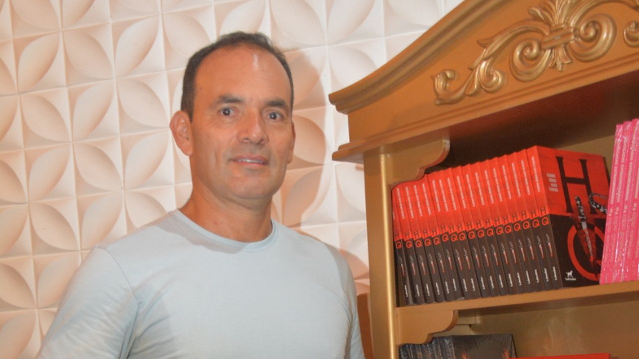 Promotor lança HQ, livro inspirado em quadrinhos e grandes autores