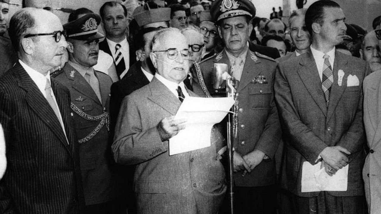 Canal Brasil exibe Os Herdeiros de Vargas e revisita 50 anos de história brasileira