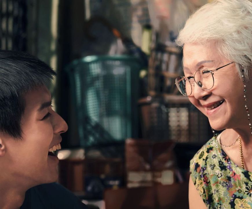 Crítica | Filme | Como Ganhar Milhões Antes Que a Avó Morra