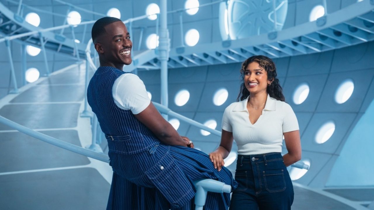 Doctor Who retorna com novos mistérios e um vilão inusitado