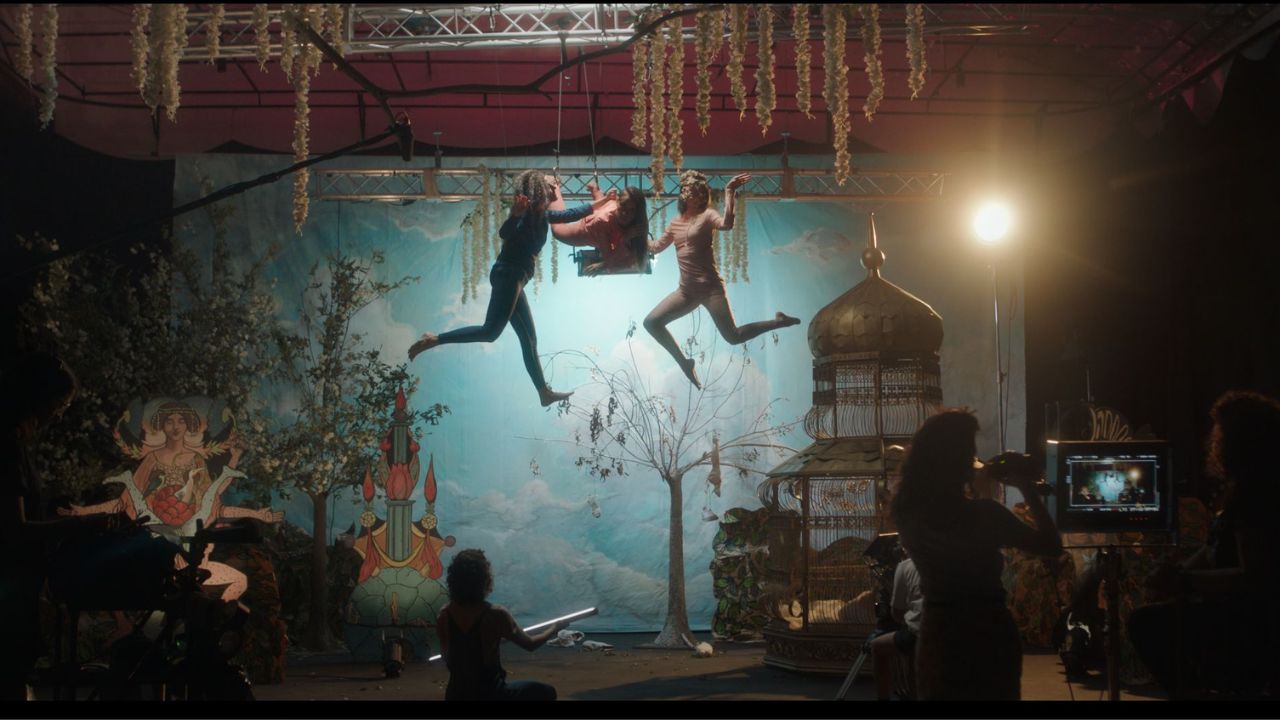 Crítica | Filme | Caiam as Rosas Brancas!