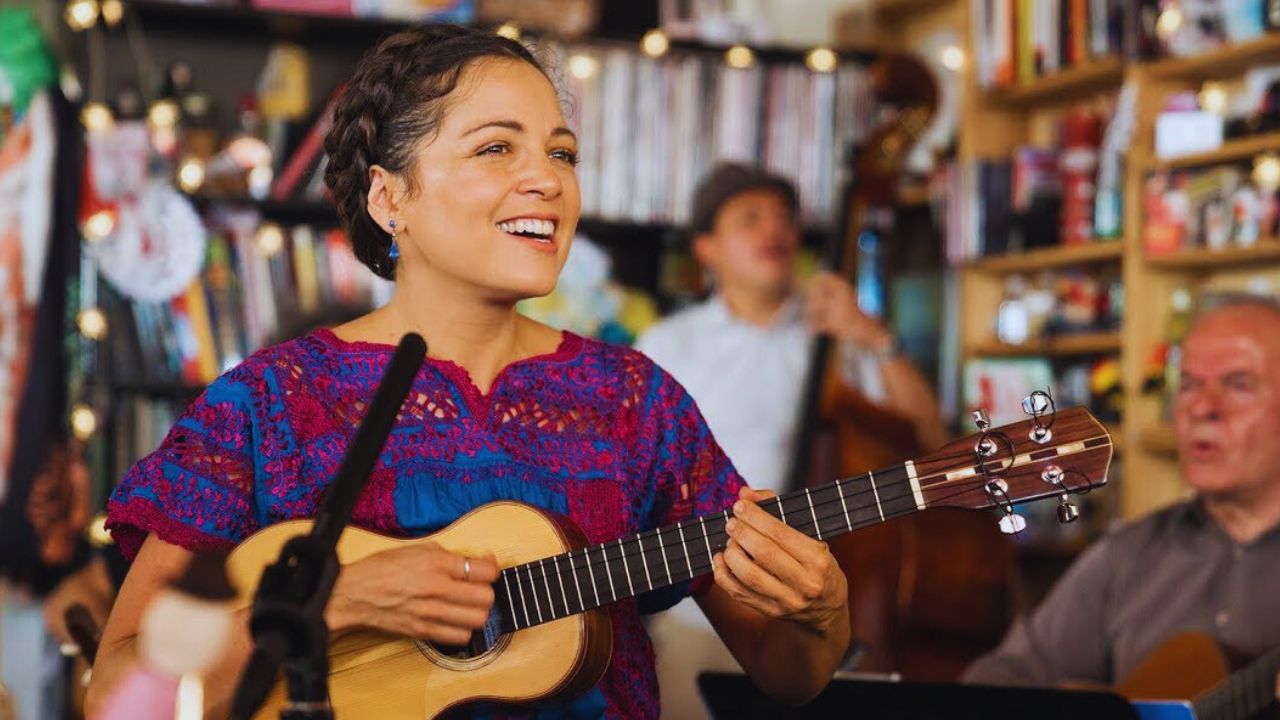 Crítica | Música | Cancionera