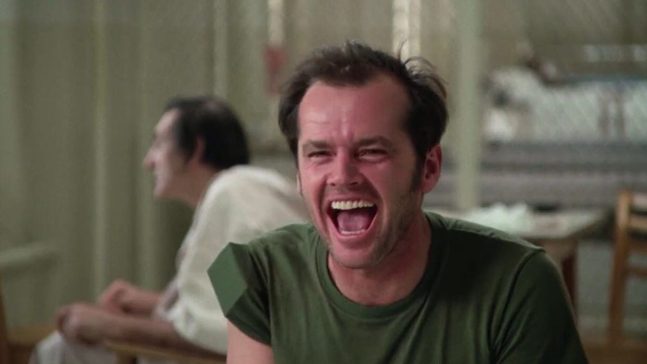 Michael Douglas apresenta versão restaurada de Um Estranho no Ninho no Karlovy Vary