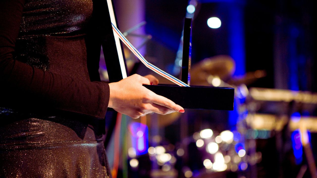 MAMA Awards: primeira noite homenageia vítimas da tragédia em Hong Kong