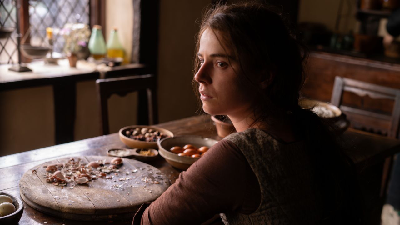 O amor como metamorfose: Chloé Zhao e o luto que deu origem a Hamlet